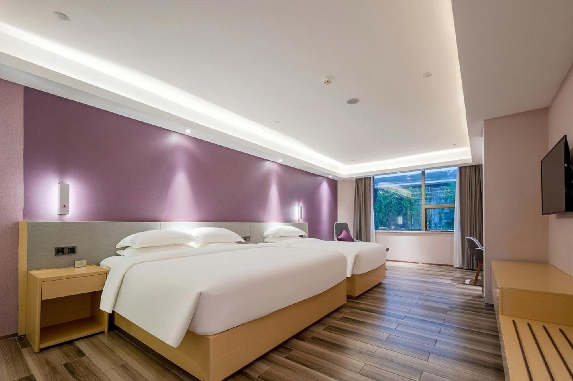 Echarm International Hotel Guangzhou Baiyun International Airport Huadu Plaza Branch - Free Deliver Service To Guangzhou Baiyun International Airport & Free Deliver Service To Canton Fair Complex During Canton Fair Period מראה חיצוני תמונה