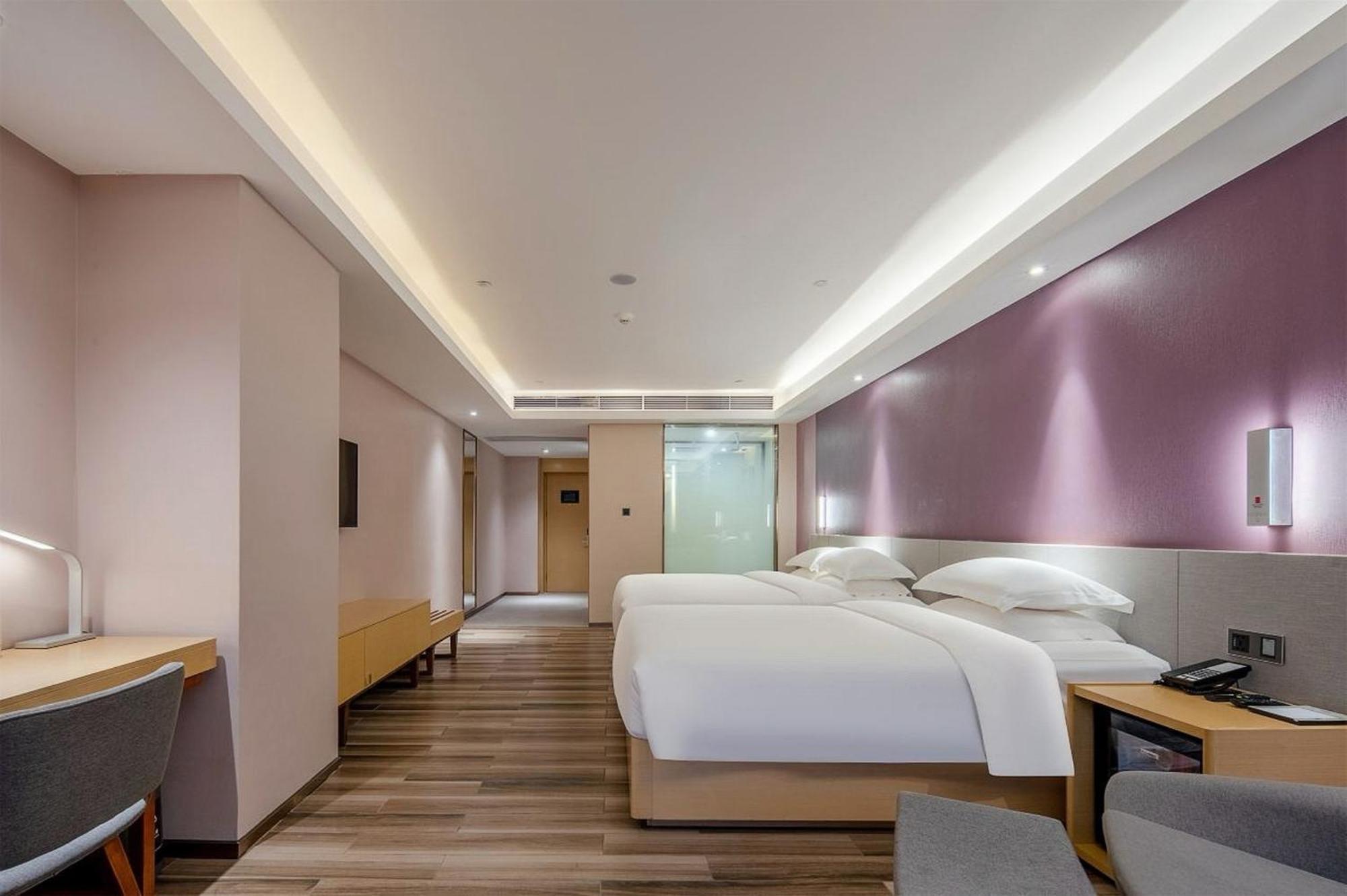 Echarm International Hotel Guangzhou Baiyun International Airport Huadu Plaza Branch - Free Deliver Service To Guangzhou Baiyun International Airport & Free Deliver Service To Canton Fair Complex During Canton Fair Period מראה חיצוני תמונה
