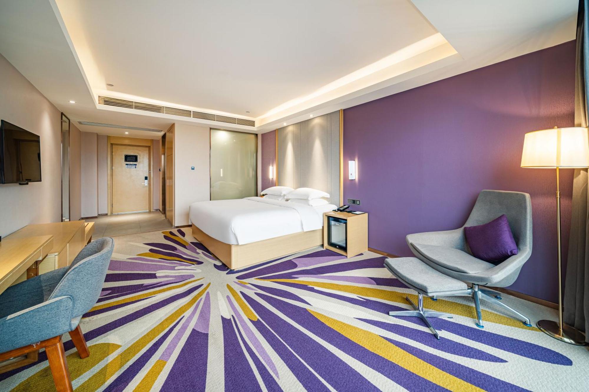 Echarm International Hotel Guangzhou Baiyun International Airport Huadu Plaza Branch - Free Deliver Service To Guangzhou Baiyun International Airport & Free Deliver Service To Canton Fair Complex During Canton Fair Period מראה חיצוני תמונה